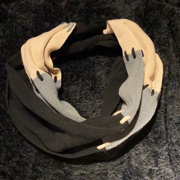 Hat, scarf & gloves set - Picture 5 of 5